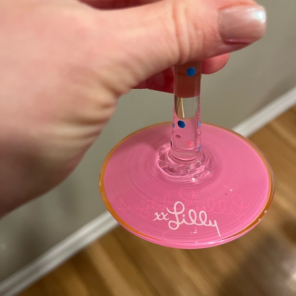 Never Used | Lilly Pulitzer Balloon Print Wine Glass - Picture 7 of 7